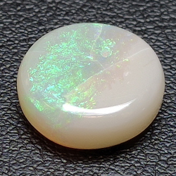 3.79ct Ópalo noble cabujón Redondo