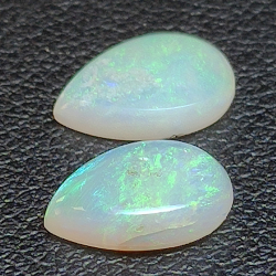 2.49ct Noble cabochon poire opale 2pc