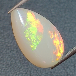 3,62ct Birnen-Cabochon Edelopal