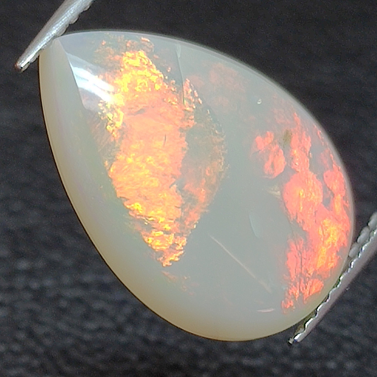 3.62ct Pear cabochon noble opal