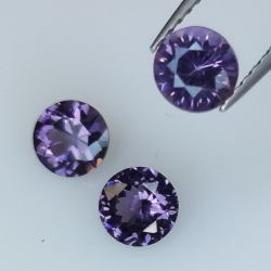 1.49ct Spinel round size 4.8 to 4.9mm