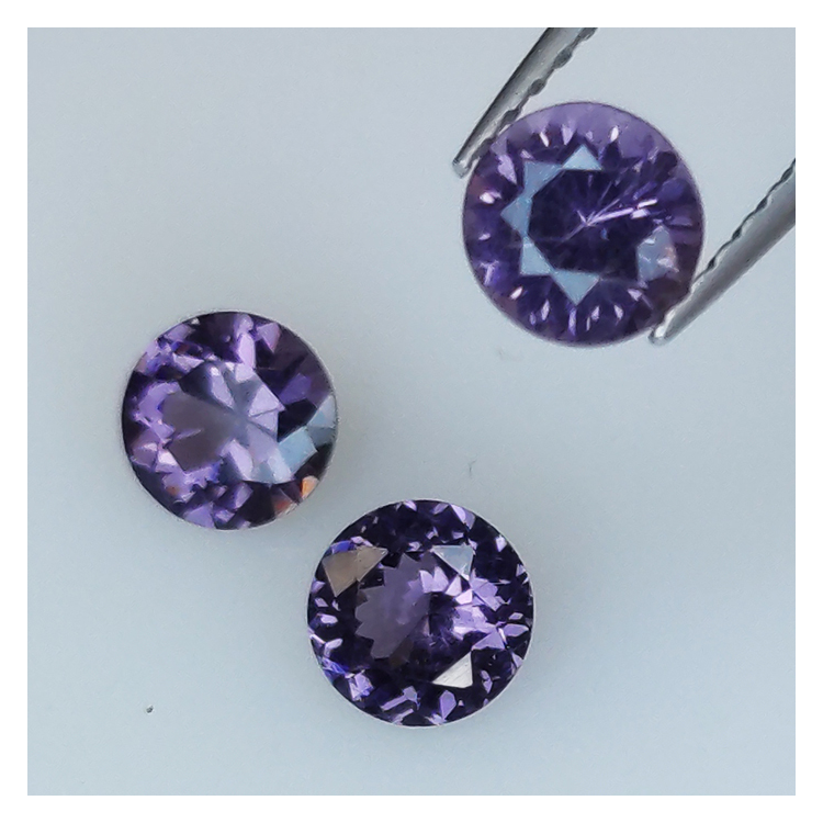 1.49ct Spinel round size 4.8 to 4.9mm