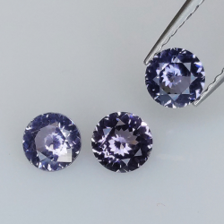 1.06ct Spinel round size 4.5 to 4.6mm