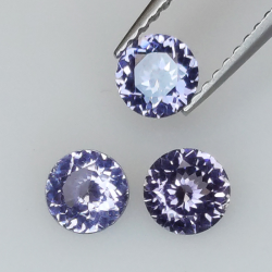 1.06ct Spinel round size 4.5 to 4.6mm