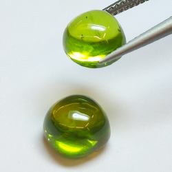 7.32ct Pair of 8mm cushion cabochon cut Peridot