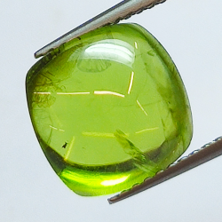 Peridot 6,70ct Cabochon-Schliff 10mm