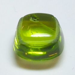 6.53ct Peridot cabochon cut 9mm