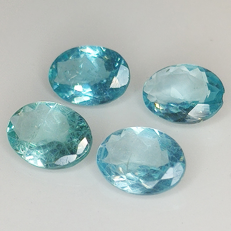 Lot 3.78ct Apatite Paraiba colour oval size 7.90x5.90mm