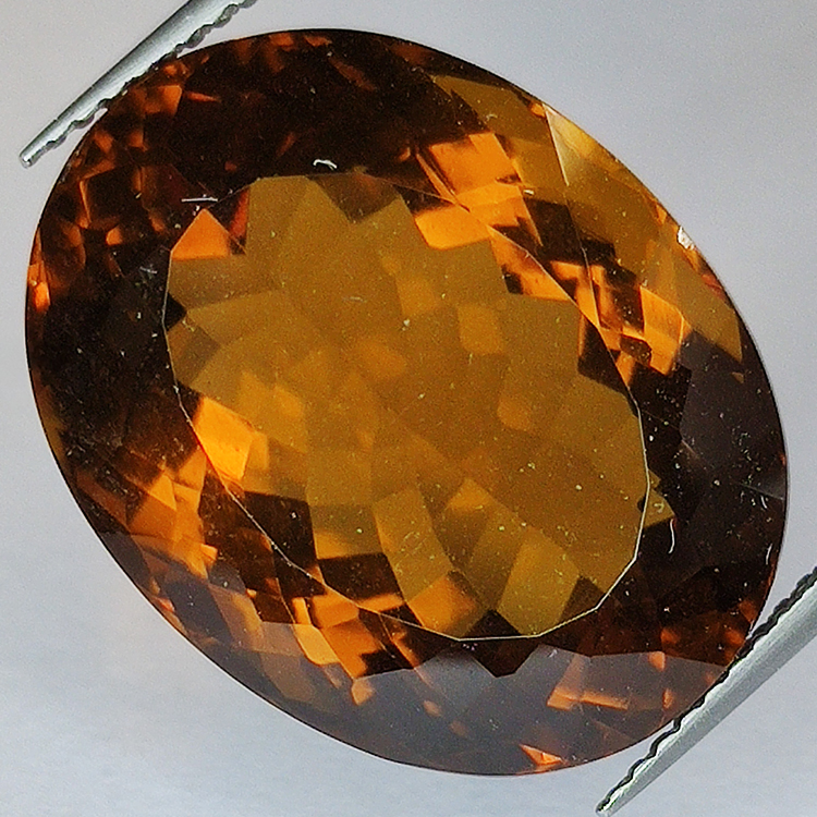 23.67ct Cuarzo Honey talla oval 20x15mm