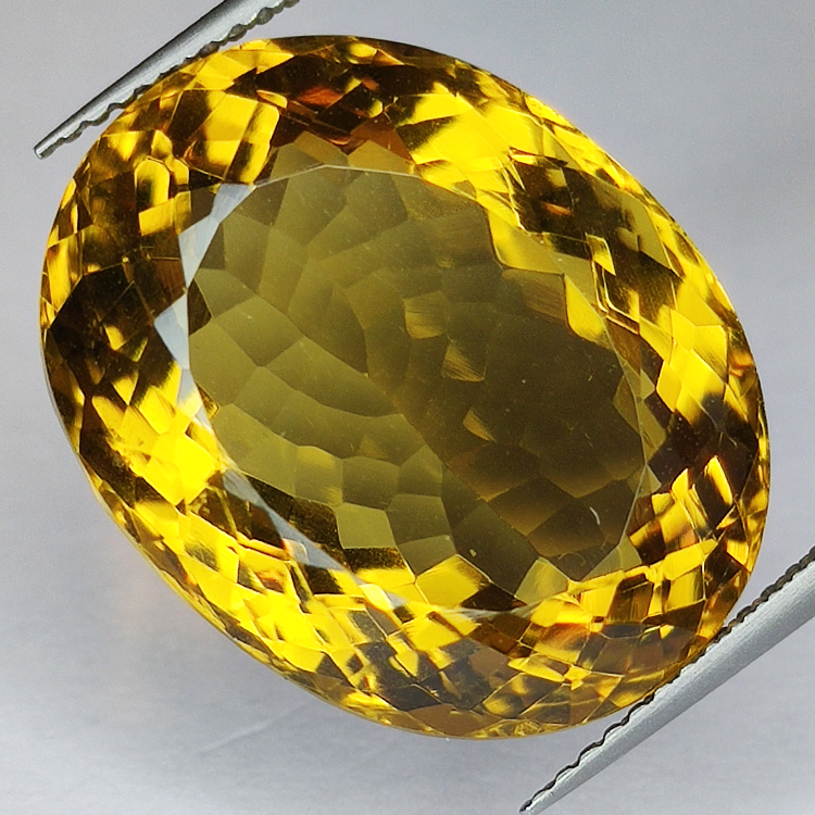 24.90ct Cuarzo Honey talla oval 19x15mm