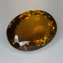 34.21ct Cuarzo Honey talla oval 22 X 17mm