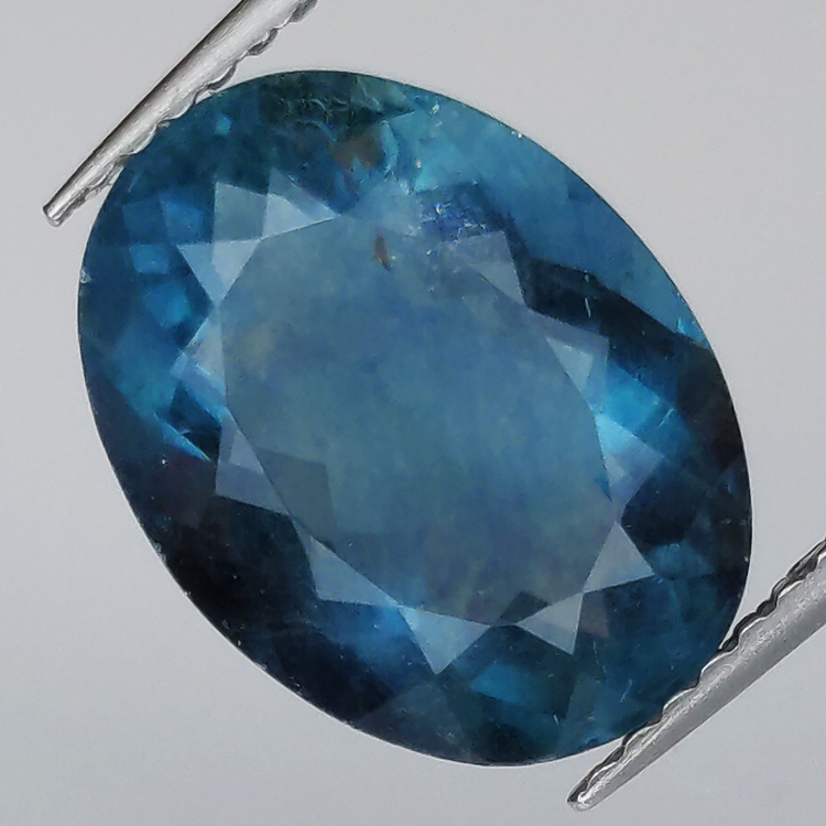 5.15ct Fluorite oval cut 12x9mm