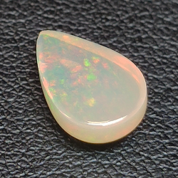 Äthiopischer (Wello) Opal im Birnenschliff 11.42 x 7.30 mm 1.59 CT