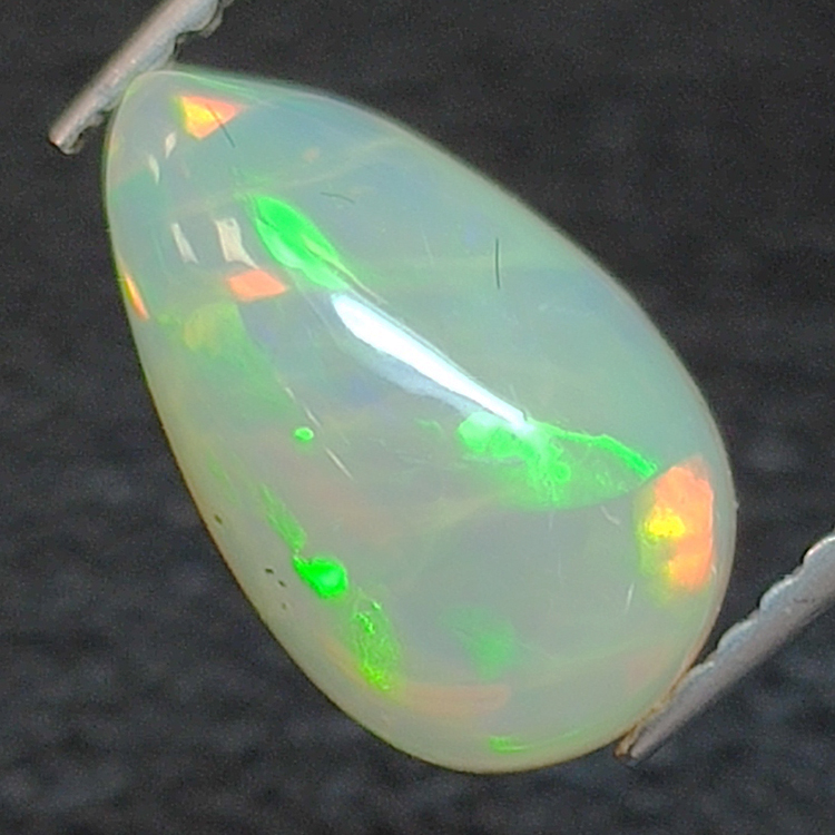 Äthiopischer (Wello) Opal im Birnenschliff 11.51 x 6.91 mm 1.42 ct