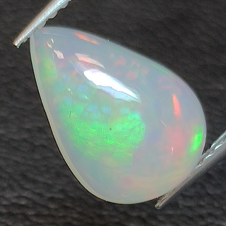 Opale Éthiopie (Wello) de taille poire 12.03 x 8.32 mm 2.43 ct