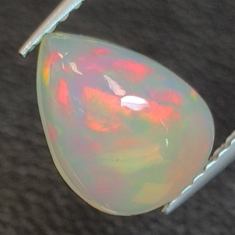 Äthiopischer (Wello) Opal im Birnenschliff 10 x 7.49 mm 1.74 ct