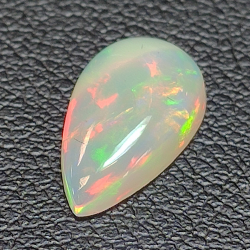 Opale Éthiopie (Wello) de taille poire 12.34 x 7.35 mm 1.51ct