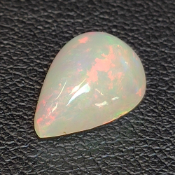 Opale Éthiopie (Wello) de taille poire 11.72 x 8.39 mm 1.93ct