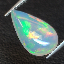 Äthiopischer (Wello) Opal im Birnenschliff 12.38 x 7.60 mm 1.43ct