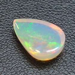 Äthiopischer (Wello) Opal im Birnenschliff 12.34 x 8.17mm 2.20ct