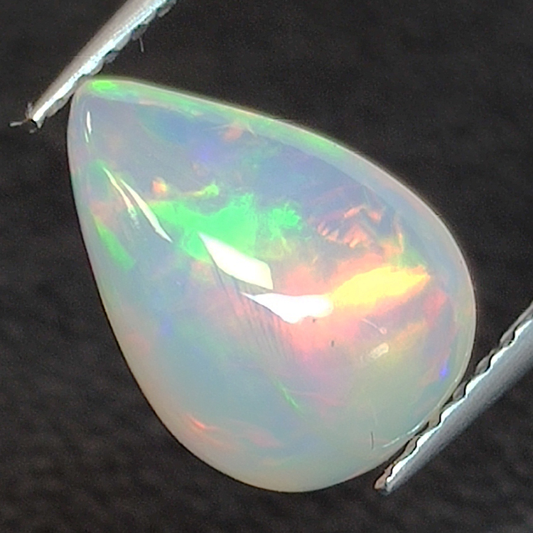 Äthiopischer (Wello) Opal im Birnenschliff 10.80 x 8.11mm 1.73ct