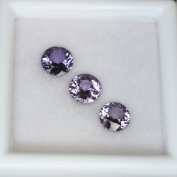 Spinel round size  4.45 a 4.87 mm 1.30ct