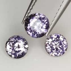 Spinel round size  4.55 a 4.91 mm 1.35 ct