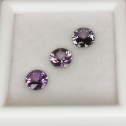 Spinel round size  4.52 a 4.97 mm 1.17ct