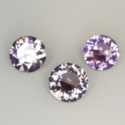 Spinel round size  4.52 a 4.97 mm 1.17ct