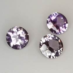 Spinel rond coupé  4.52 à 4.97 mm 1.17ct