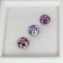 Spinel round size 4.49 a 4.73 mm 1.19 ct