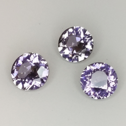 Spinel rond coupé 4.49 à 4.69 mm 1.09 ct