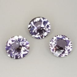 Spinel round size 4.49 a 4.69 mm 1.09 ct