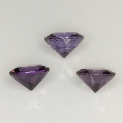 Spinel rond coupé 4.55 à 4.86 mm 1.27 ct