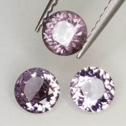 Spinel round size 4.49 a 4.66 mm 1.12ct