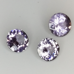 Spinel rond coupé 4.52 à 4.91 mm 1.31ct