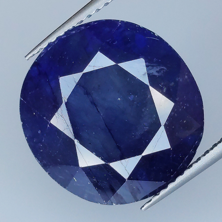 16,80ct Saphir bleu taille ovale 20,13x19,48mm