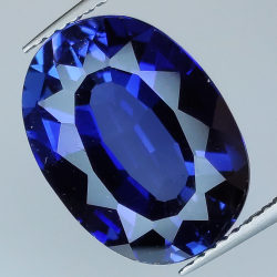 9.85ct Zafiro Verneuil azul talla oval 15.12x11.09mm