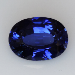 9.85ct Zafiro Verneuil azul talla oval 15.12x11.09mm