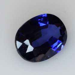 9,85 ct blauer Verneuil-Saphir im Ovalschliff, 15,12 x 11,09 mm