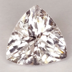 2.93 ct Morganit im Trilliantschliff 4.85x4.91mm