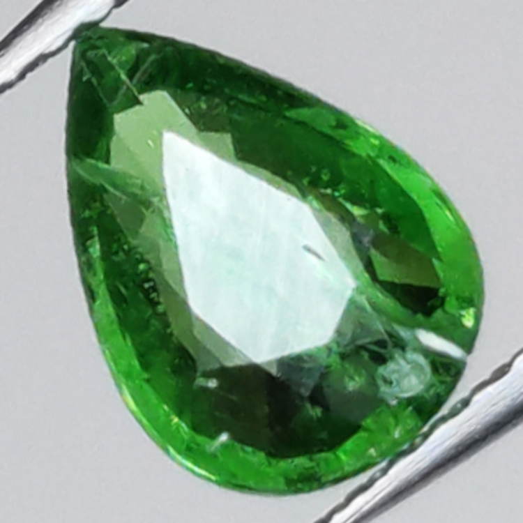 1,07 ct Granato Tsavorite taglio a pera 7.30x5.16mm