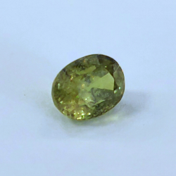 0.90 ct  Démantoïde coupe ovale 6.12x4.49mm