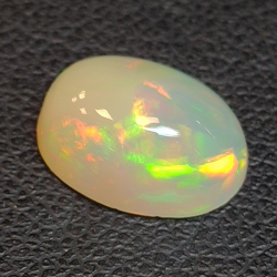 Opal Ethiopia oval cut 2.29 ct