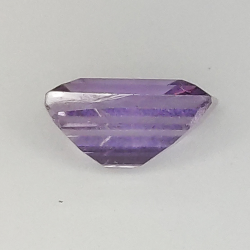 Saphir violet taille émeraude 0,80 ct 5,93 x 3,91 mm