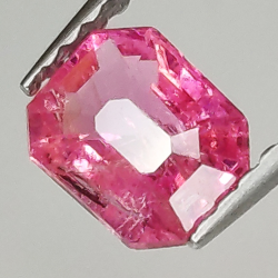 0,84 ct Padparascha-Saphir im Schubladenschliff, 6,08 x 4,95 mm