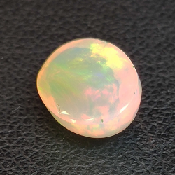 Opal Ethiopia oval cut 1.89 ct