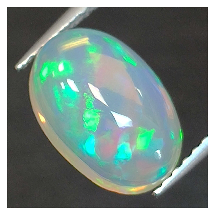 Ópalo Etiopía talla oval 1.75 ct