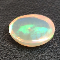 Opale d'Ethiopie taille ovale 2.13 ct