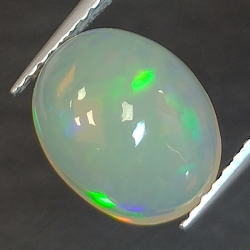 Opal Äthiopien im Ovalschliff 2.13 ct